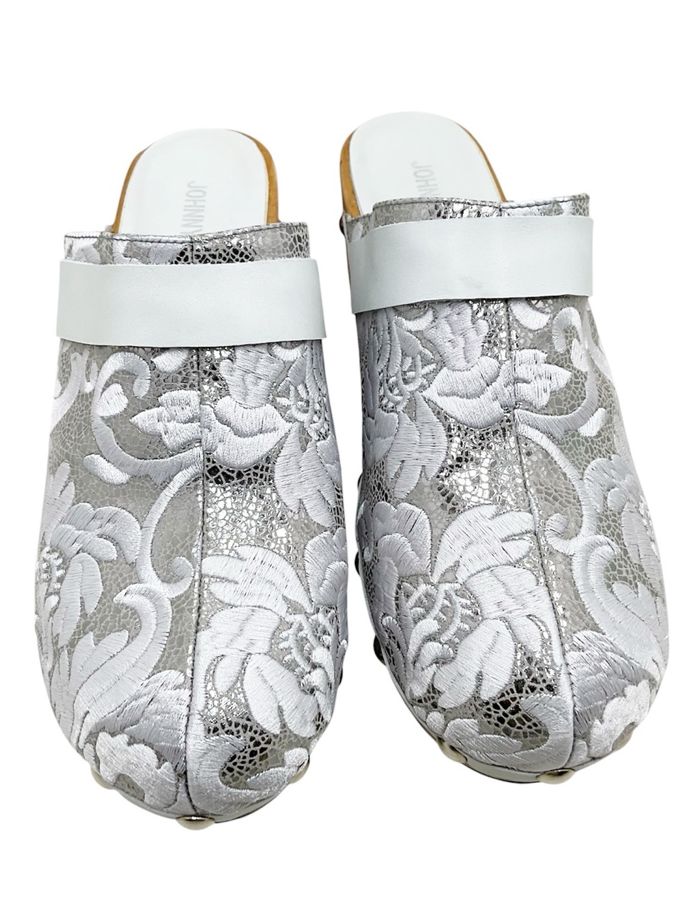 🆕{Johnny Was} Dormi Floral Embroidered Clogs